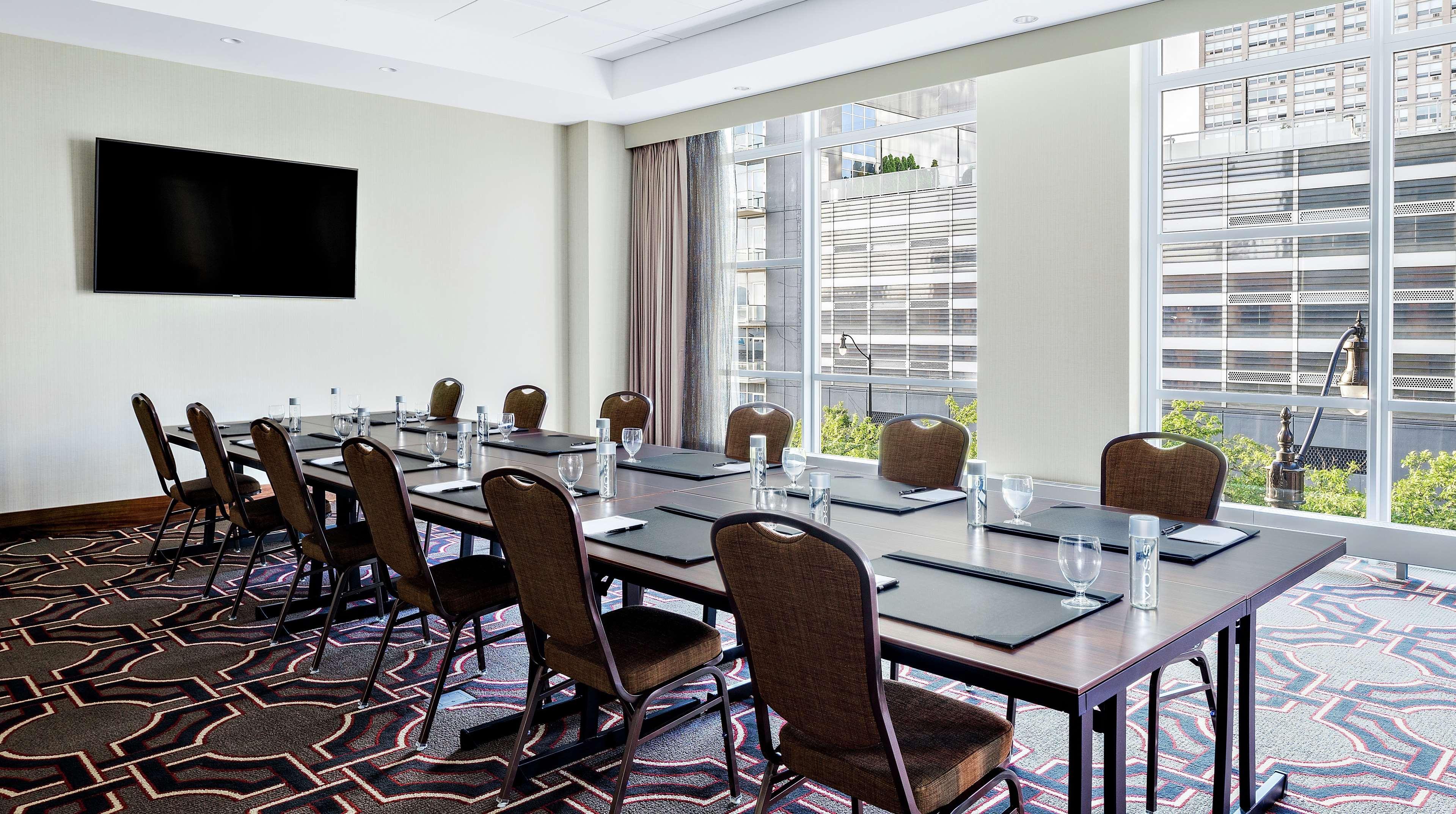 Home2 Suites By Hilton Chicago Mccormick Place Extérieur photo