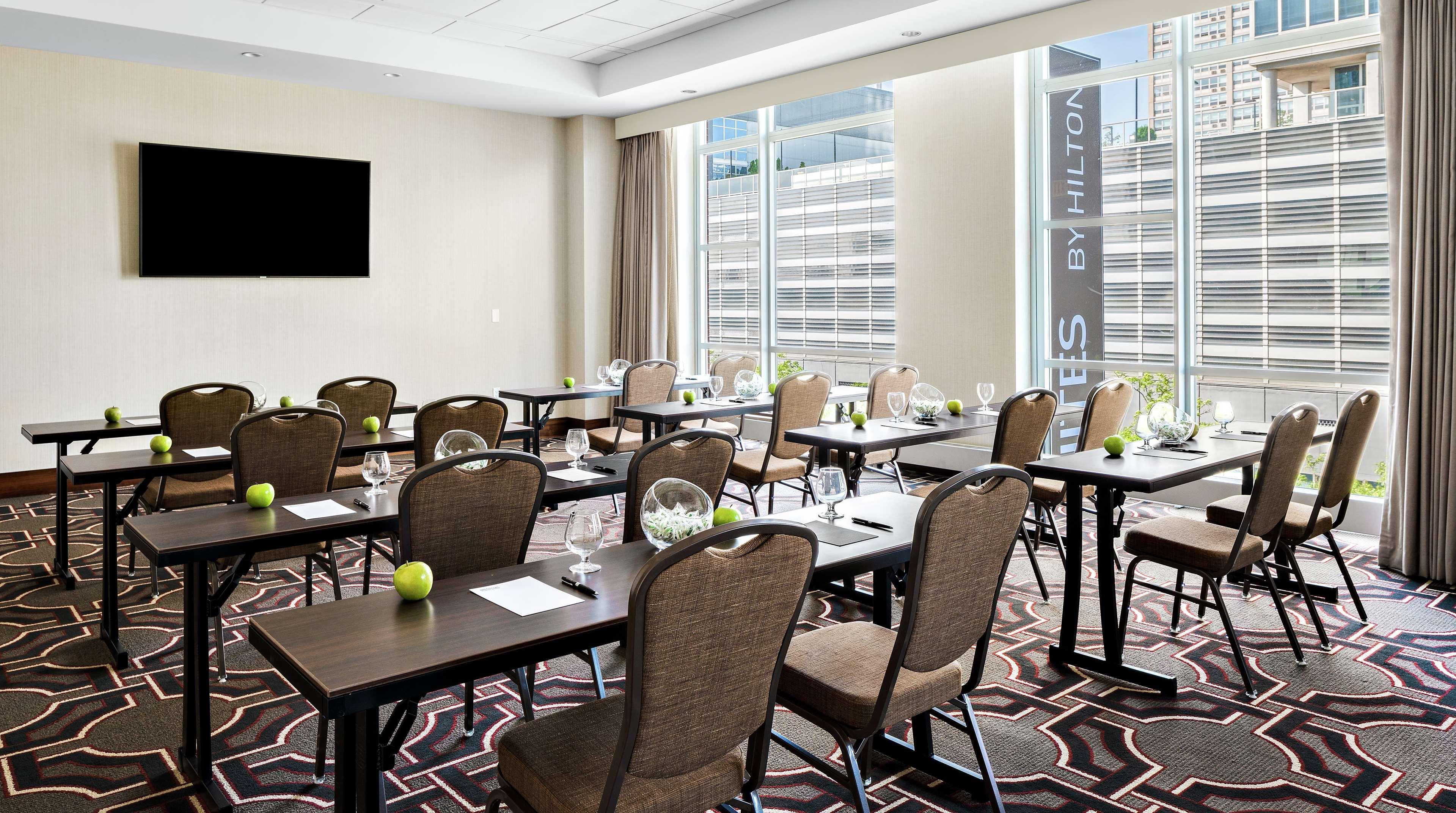 Home2 Suites By Hilton Chicago Mccormick Place Extérieur photo