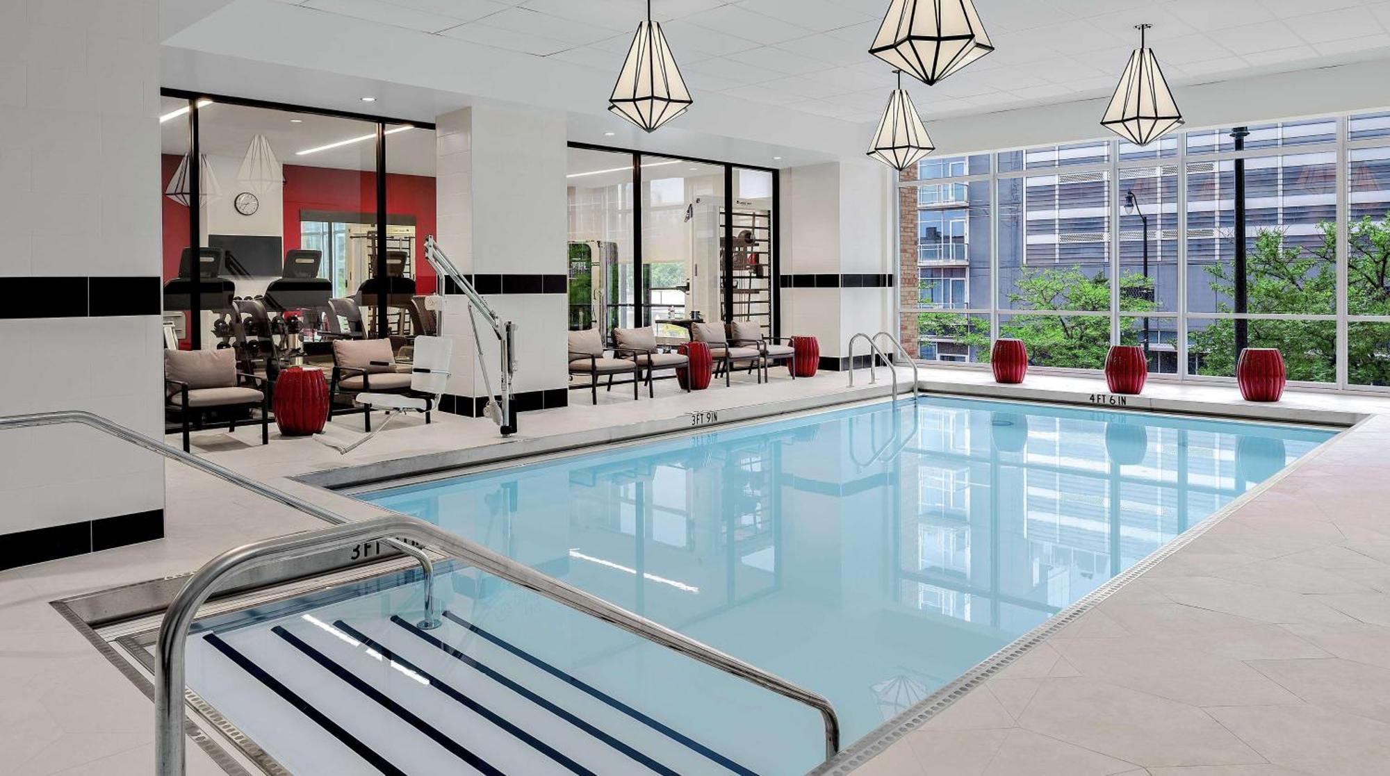 Home2 Suites By Hilton Chicago Mccormick Place Extérieur photo